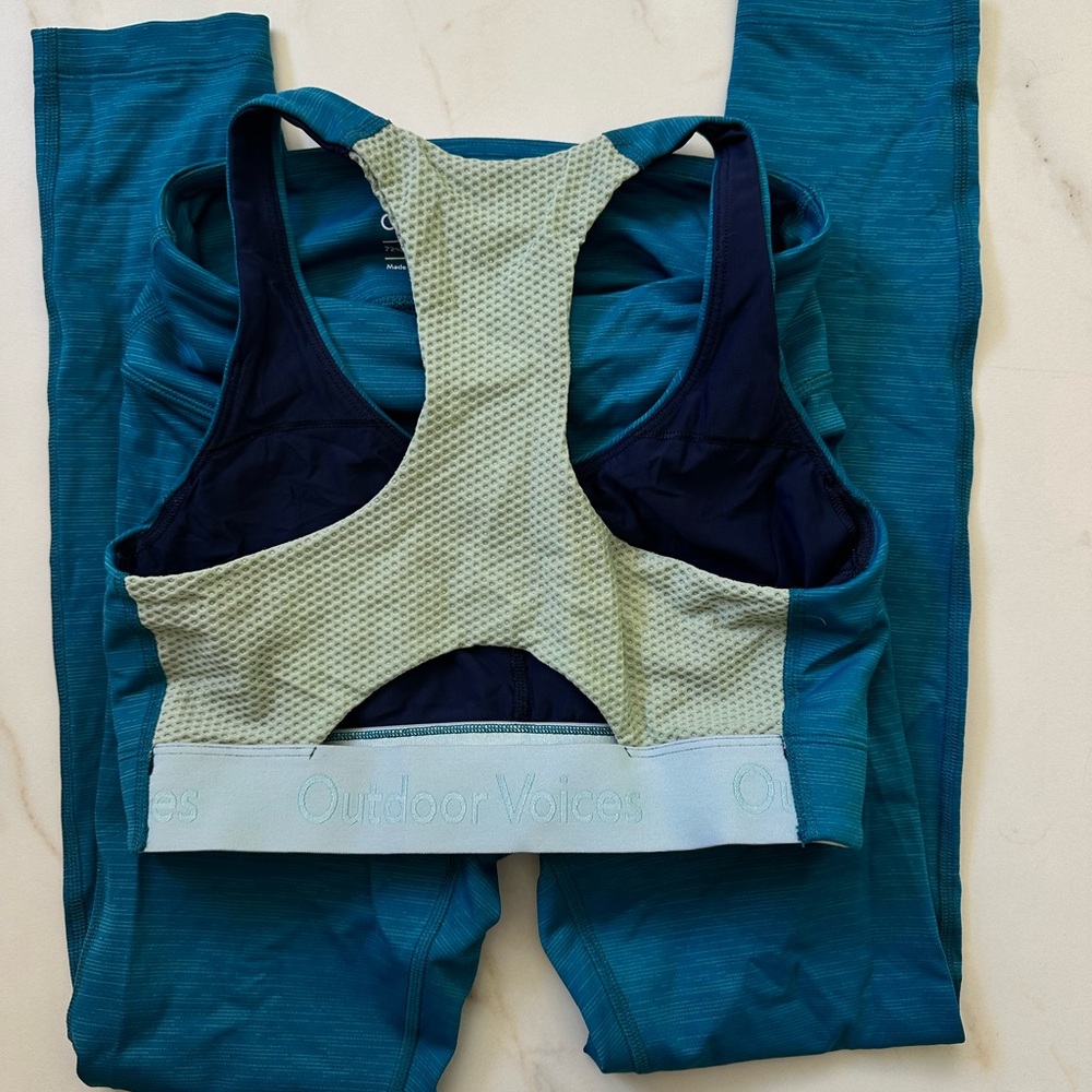 Outdoor Voices Teal Active Bra with Subtle Heathering